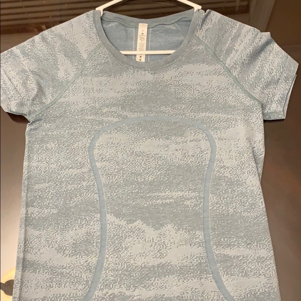 NWOT lululemon swiftly run top